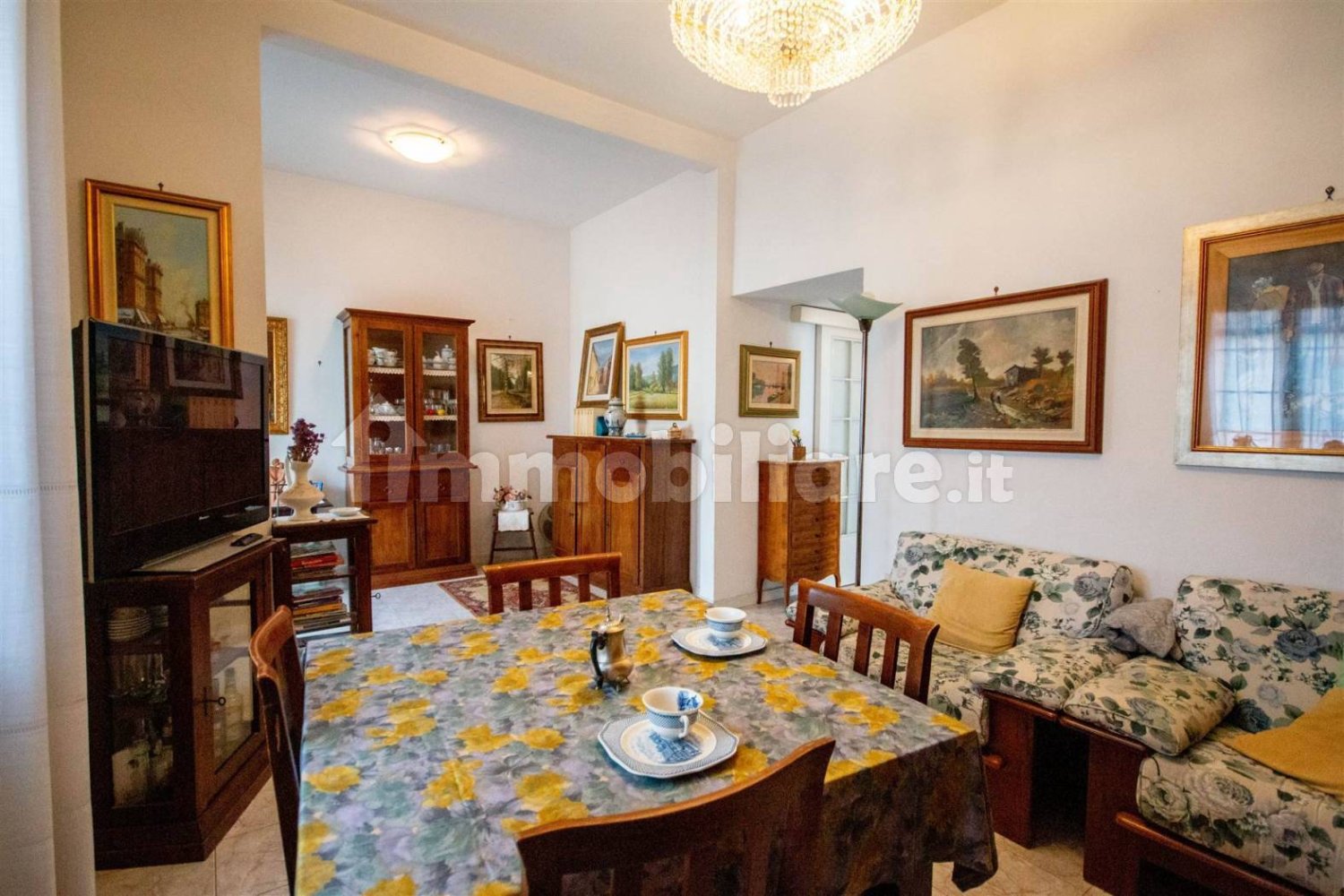 1 غرف نوم شقة في Cecina, Italy رقم 352828