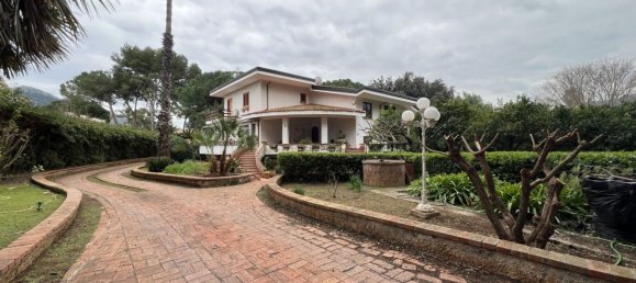 Villa de 9 habitaciónes en Palermo, Italy No. 22595 4