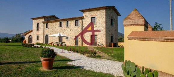 4 bedrooms House in Monsummano Terme, Italy No. 47002 10