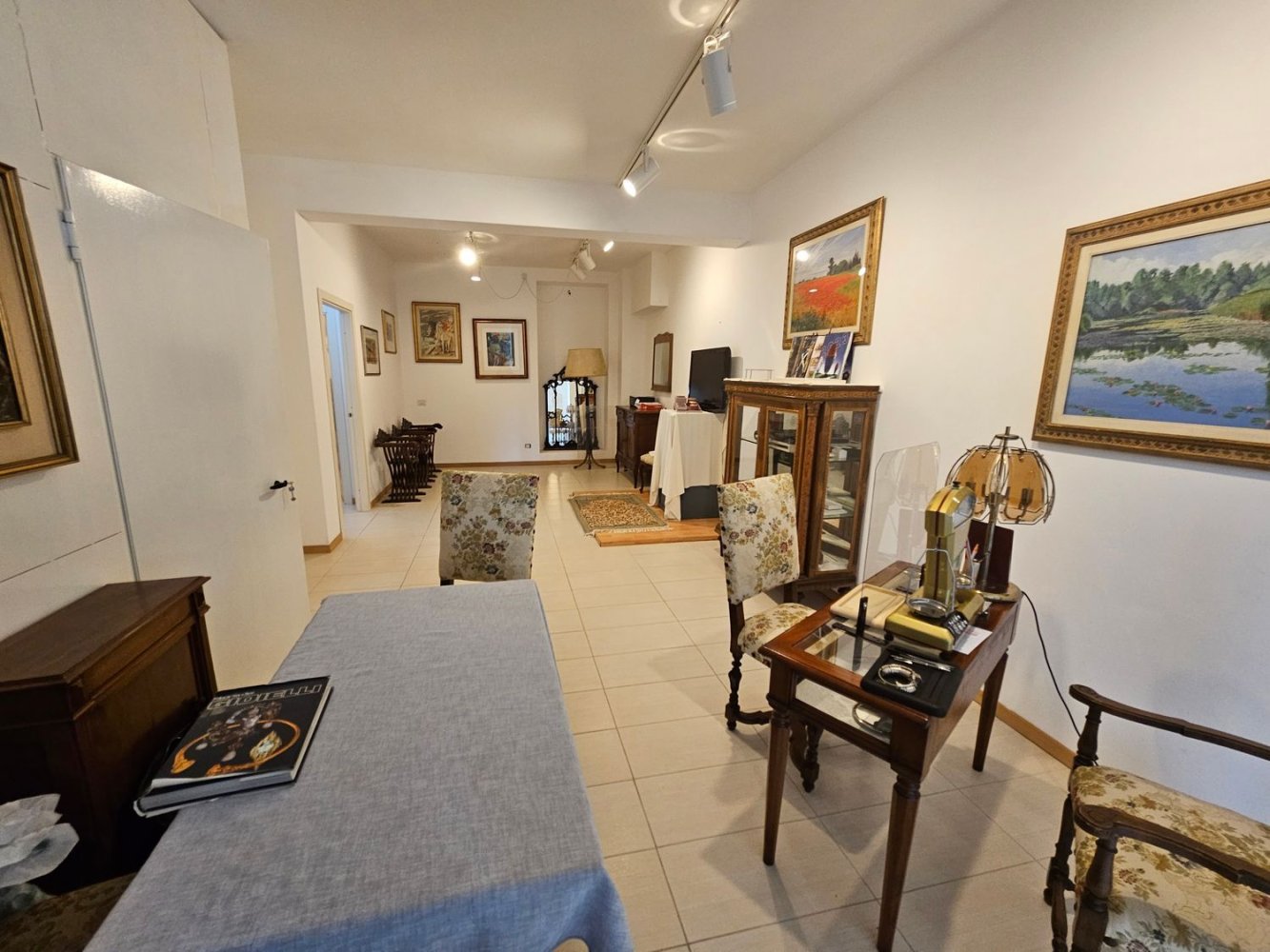 Gewerbliche Immobilie in Taceno, Italy 135m², Nr. 161923