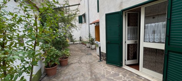 6 rooms House in Casali del Manco, Italy No. 183873 16