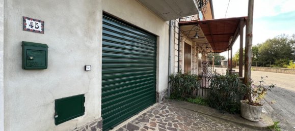 6 rooms House in Casali del Manco, Italy No. 183873 3