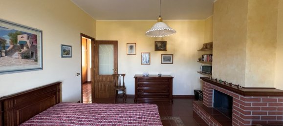 6 rooms House in Casali del Manco, Italy No. 183873 49