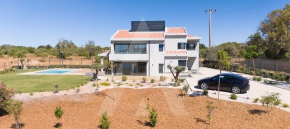 Casa T5 em Quarteira, Portugal N.º 31938 36