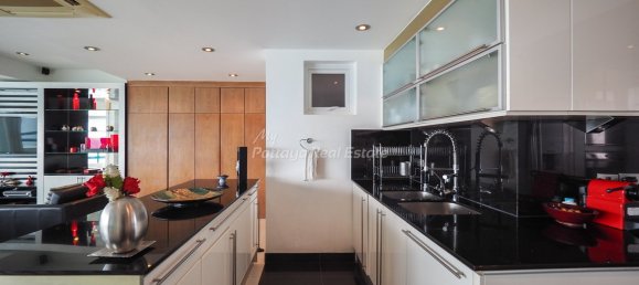 3 bedrooms Condo in Pattaya, Thailand No. 8417 8