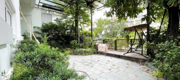 4 غرف نوم منزل في Long Bien, Vietnam رقم 741 17