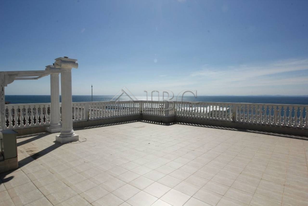 Квартира с 4 спальнями в Свети-Влас, Болгария № 1121