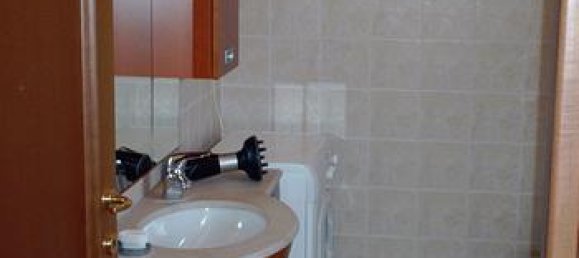 2 rooms Apartment in Bergamo, Italy No. 253835 5