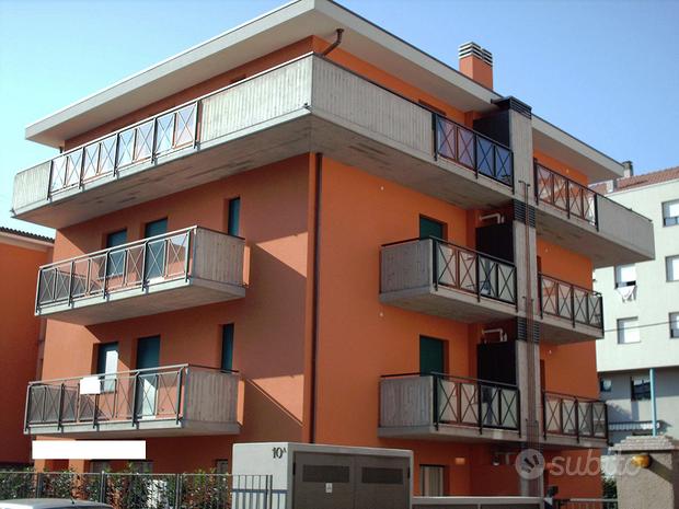 2 rooms Apartment in Bergamo, Italy No. 253835