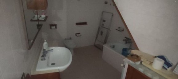 4 غرف نوم منزل ذو طابقين في Serrone, Italy رقم 89442 5