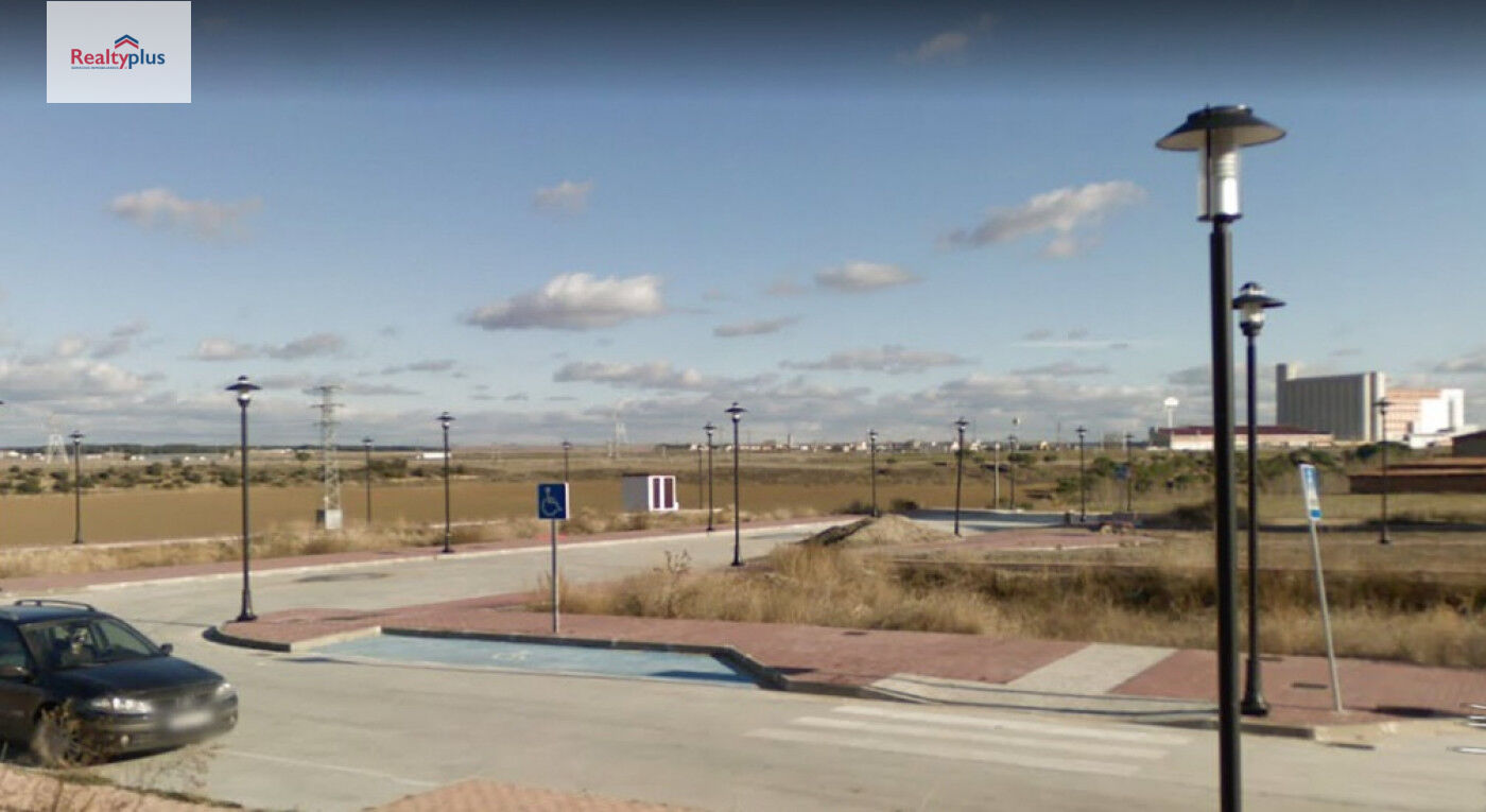 234m² Land in Arevalo, Spain No. 68941