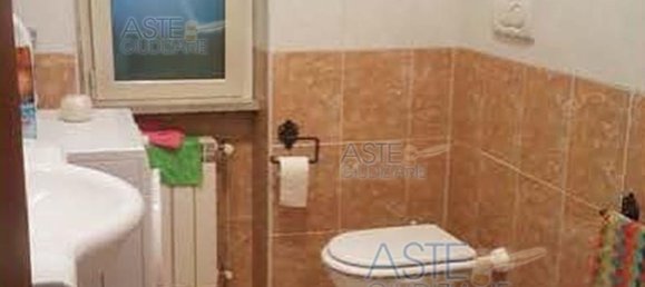 4 rooms Apartment in Rome, Italy No. 205756 13