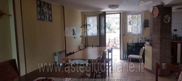 4 rooms Apartment in Rome, Italy No. 205756 20