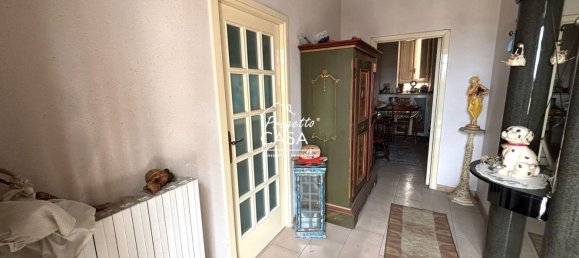 4 rooms Apartment in Naples, Italy No. 10503 5