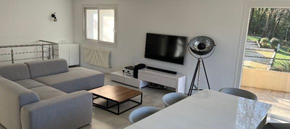 4 bedrooms House in Chateauneuf-du-Rhone, France No. 317130 17