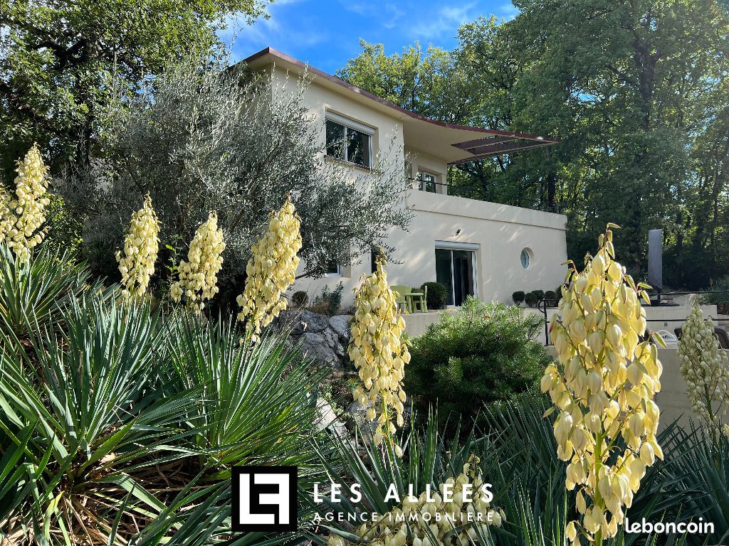 4 bedrooms House in Chateauneuf-du-Rhone, France No. 317130