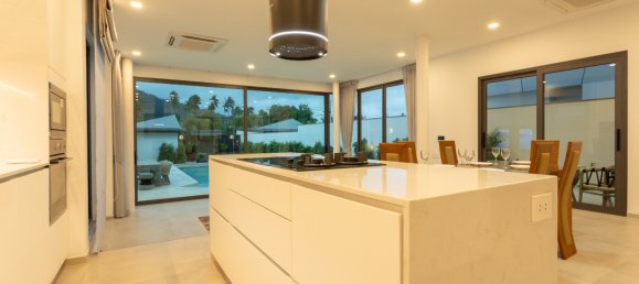 3 bedrooms Villa in Rawai, Thailand No. 8630 5