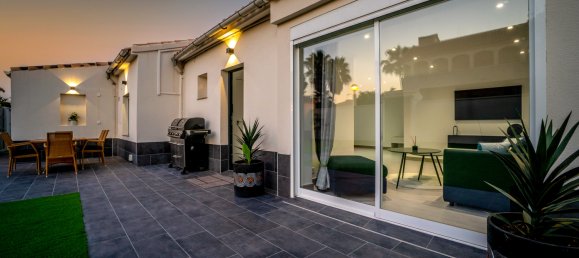 4 غرف نوم فيلا في Cabo Roig, Spain رقم 1042 10