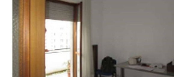 65m² Office in Milan, Italy No. 358996 8