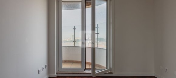 Apartamento de 4 dormitorios en Matosinhos, Portugal No. 99414 31