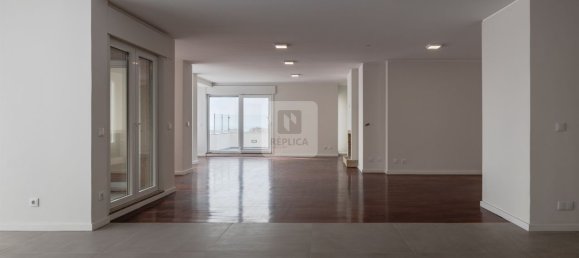 Apartamento de 4 dormitorios en Matosinhos, Portugal No. 99414 5