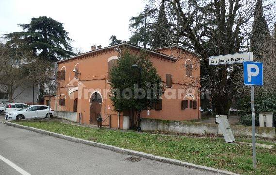 Casa T15 em Bologna, Italy N.º 348814