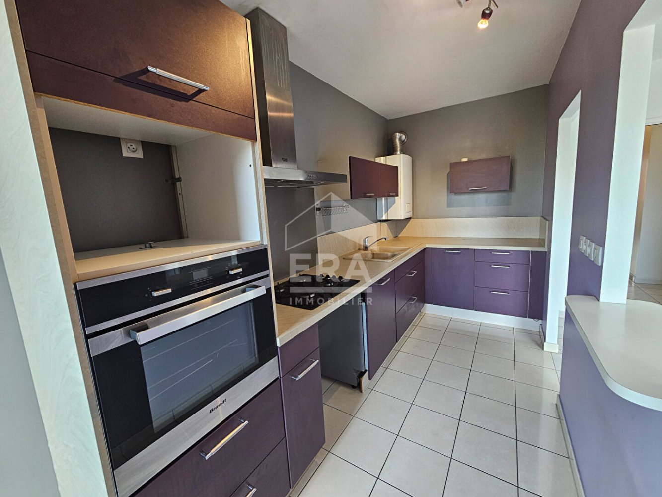 Квартира с 4 комнатами в Нёйи-сюр-Марн, Франция № 328467