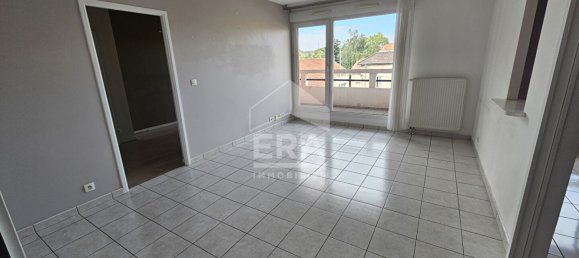 Квартира с 4 комнатами в Нёйи-сюр-Марн, Франция № 328467 3