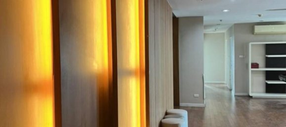 6 bedrooms Penthouse in Huai Khwang, Thailand No. 67776 2