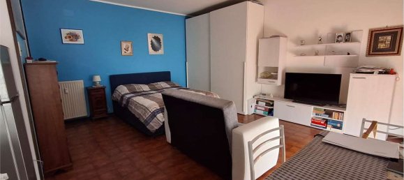 2 bedrooms Apartment in Novara, Italy No. 331890 3