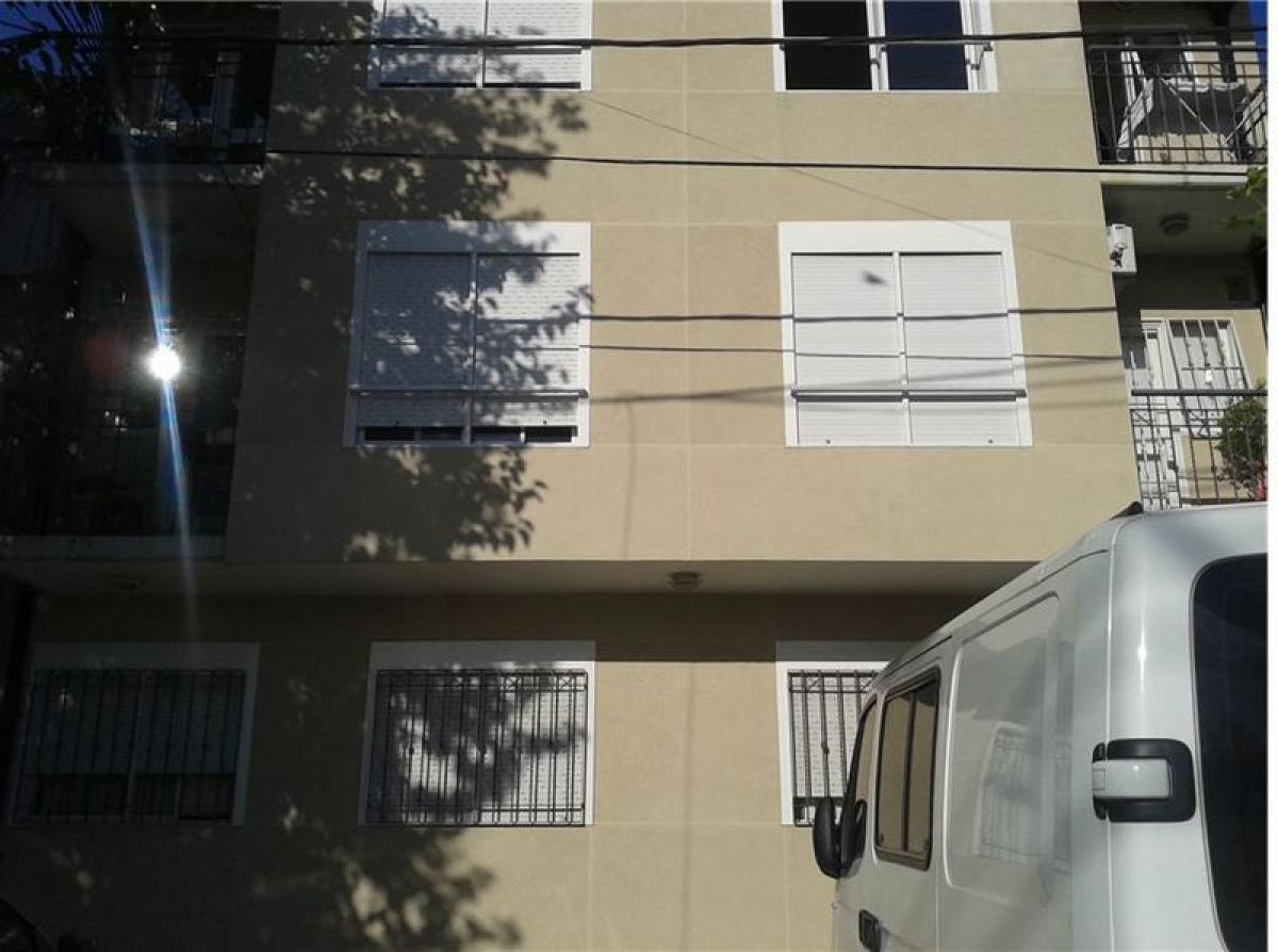 Studio in Bermudez, Argentina No. 726