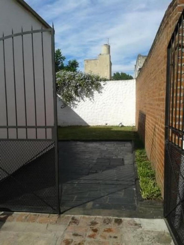 Студия в Трес де Фебреро, Аргентина № 8564