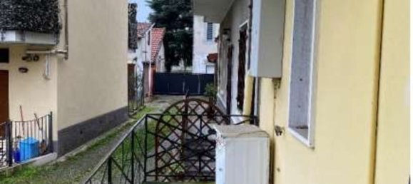 3 rooms Apartment in Garbagnate Milanese, Italy No. 182615 2