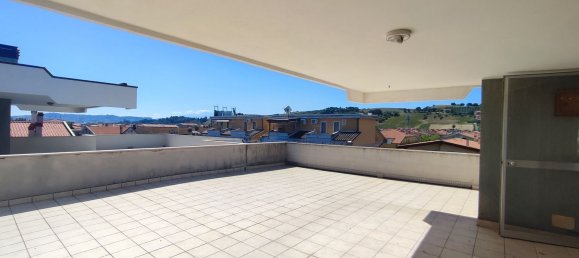 Квартира с 3 спальнями в Сильви, Италия № 372816 36