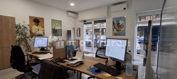 1 room Commercial property in Rome, Italy No. 10019 20