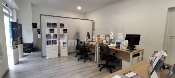 1 room Commercial property in Rome, Italy No. 10019 17