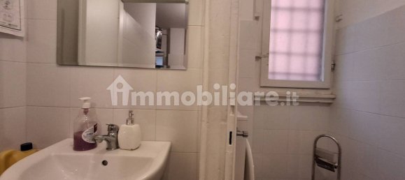 1 room Commercial property in Rome, Italy No. 10019 9