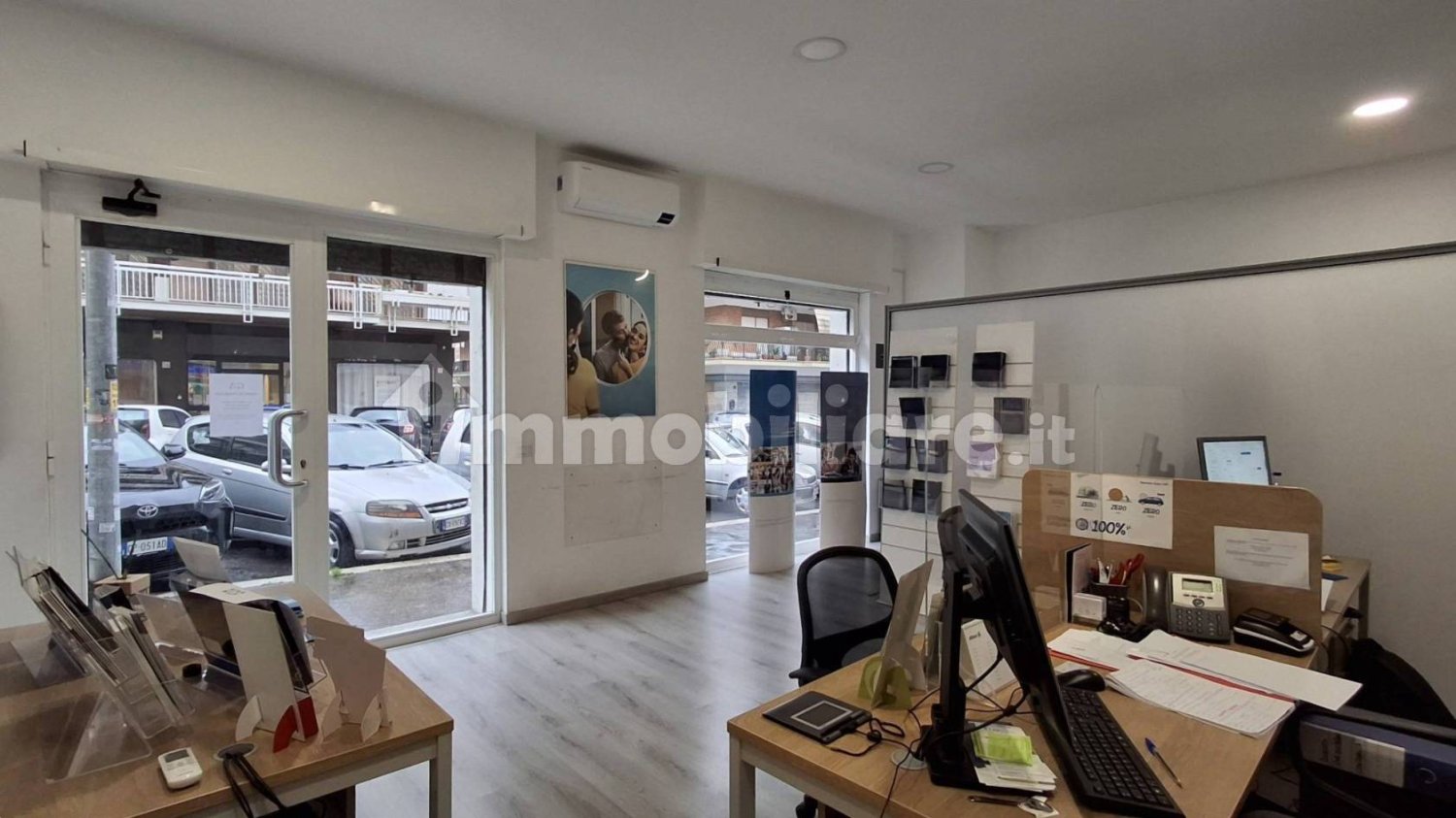 1 room Commercial property in Rome, Italy No. 10019