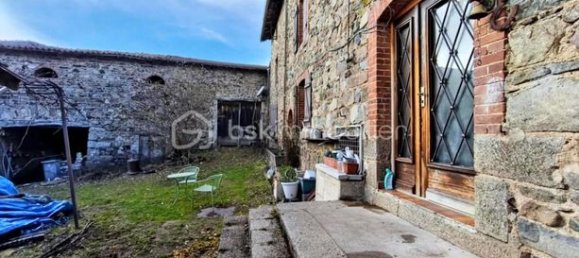 3 bedrooms Apartment in Loire, France No. 302883 2