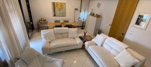 4-salle Penthouse à Viareggio, Italy No. 267646 6