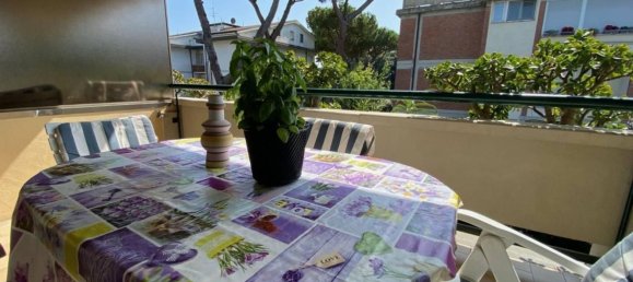 4-salle Penthouse à Viareggio, Italy No. 267646 3