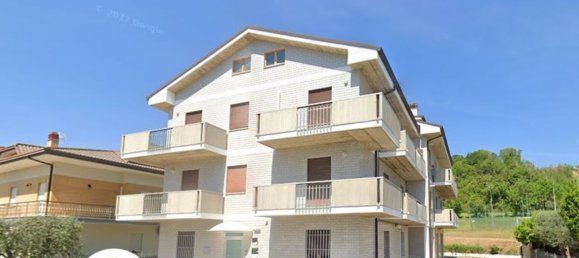 4 bedrooms Apartment in Monterubbiano, Italy No. 314018 2