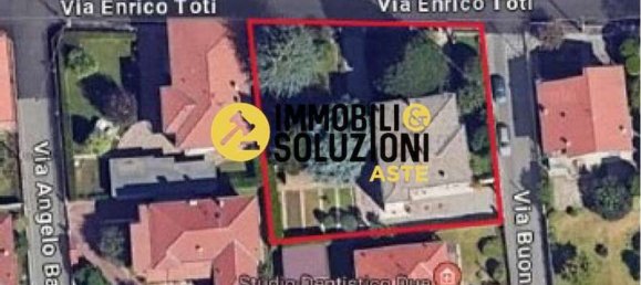 5 rooms House in Gorla Maggiore, Italy No. 98434 48