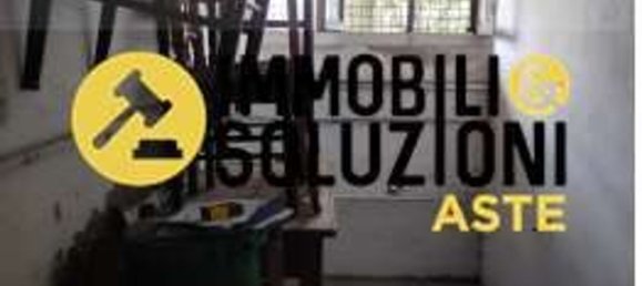 5 rooms House in Gorla Maggiore, Italy No. 98434 14