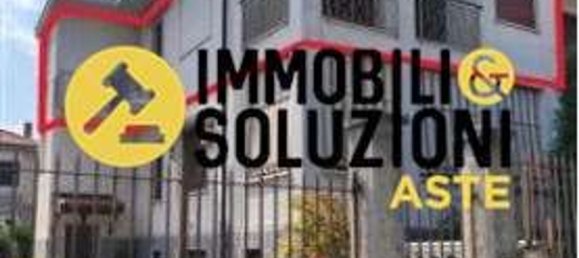 5 rooms House in Gorla Maggiore, Italy No. 98434 18