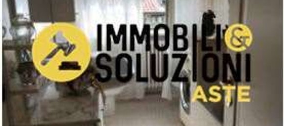 5 rooms House in Gorla Maggiore, Italy No. 98434 26