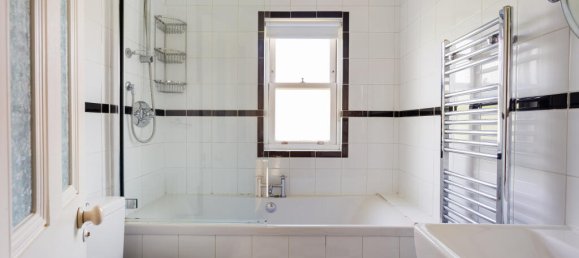 4 bedrooms House in London, United Kingdom No. 14155 14