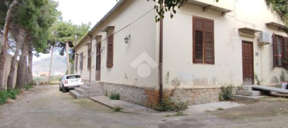 Дом с 11 спальнями в Палермо, Италия № 168238 20