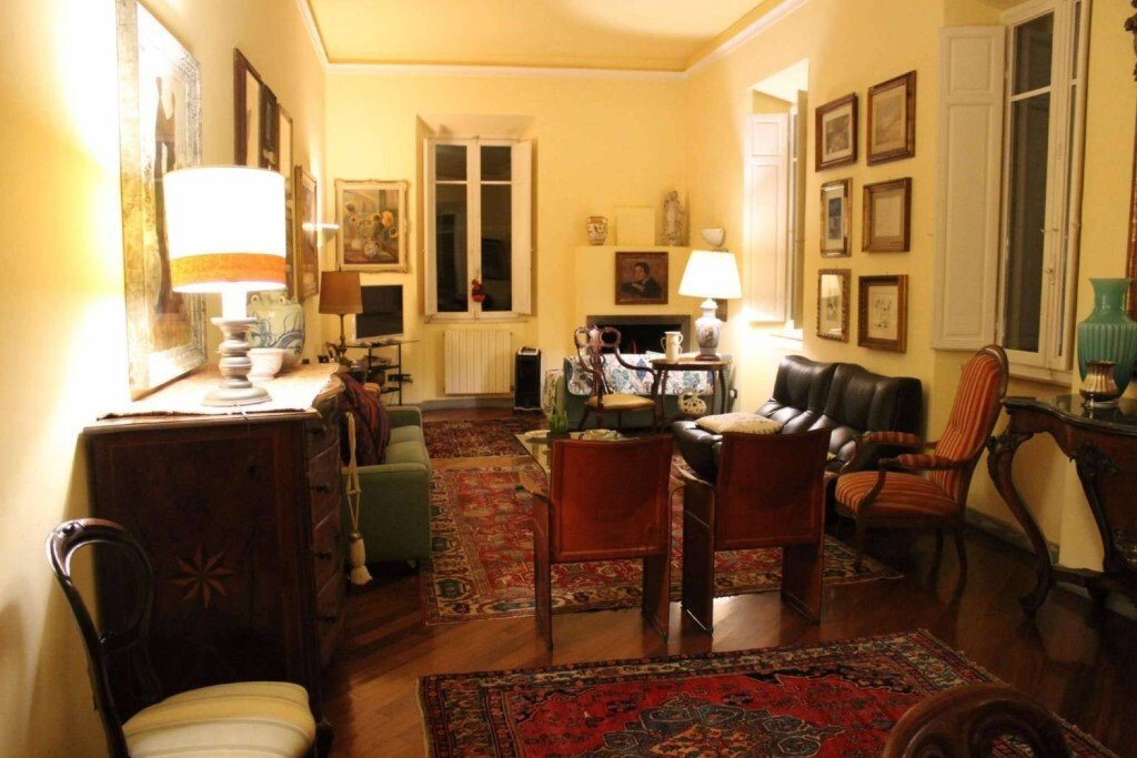 5 bedrooms Villa in Carrara, Italy No. 45816