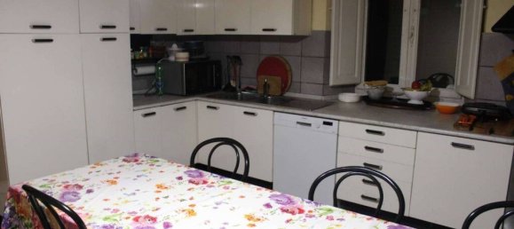 5 bedrooms Villa in Carrara, Italy No. 45816 2